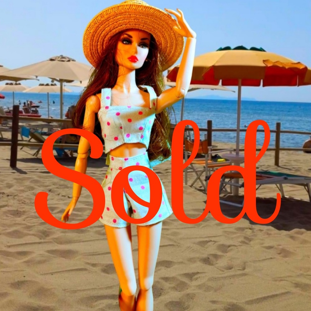 SOLD - Custom shorts and crop top - for Poppy Parker and Barbie